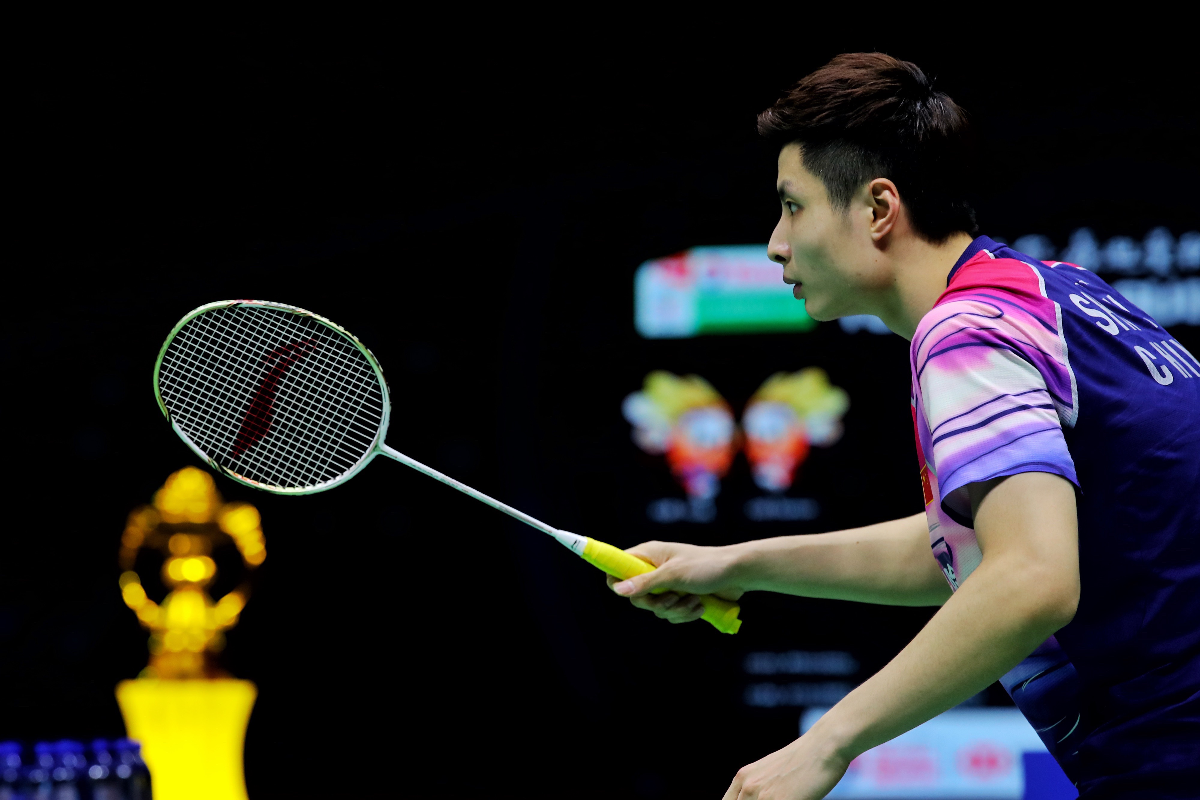 通过频繁的 通过频繁的